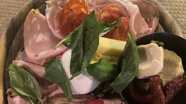 Antipasto della casa D.O.C - Pizzeria Calabria - Fratelli Scalea