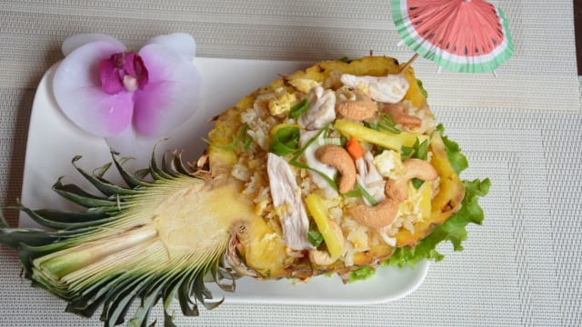 Riz sauté au poulet et ananas - TEUK CHHOU, Paris