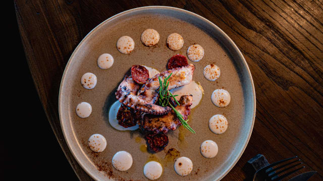 Tentacolo di polpo al josper - Barcelleria Genova, Genoa