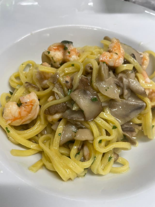 Tagliolini con porcini e gamberetti - La Bicocca, Milan