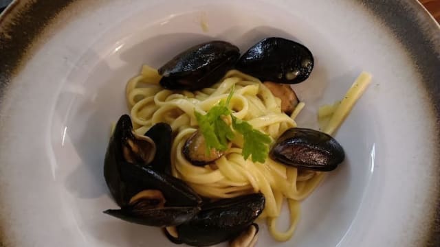 Tagliolini crema di fagioli e cozze - Futura Cucina Italiana, Florence