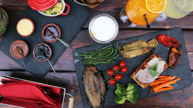 Assortiment de Légumes Grillés et Marinés Maison à l’Huile d’Olive Extra Vierge - Le Bar de Fer , Paris