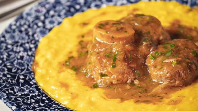 Ossobuco con gremolada di verdure e risotto alla milanese  - Il Cestino, Milan