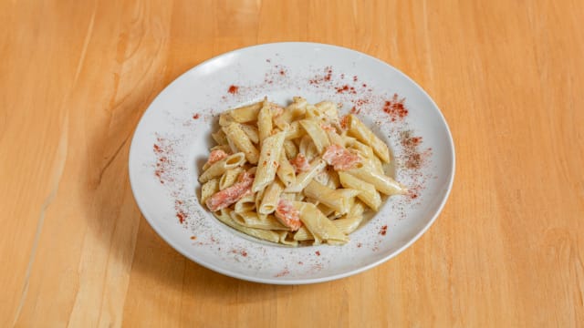 Pâtes au saumon, pâtes, saumon et créme - Le Ciel Bleu, Paris