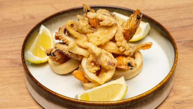 Gamberi e calamari 250 gr - Marea Aversa, Aversa