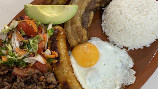 Bandeja paisa - Cafe Columbia, El Vendrell