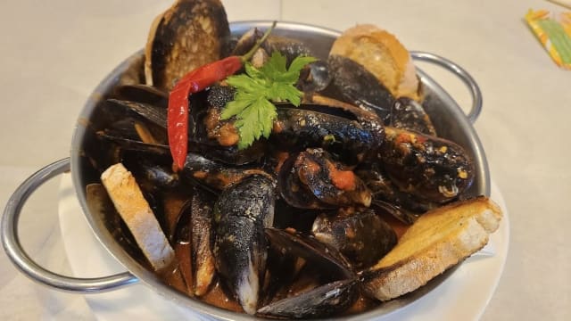 Cozze alla tarantina - Osteria Il Paiolo