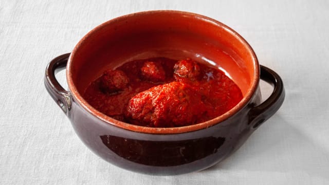 Involtino della nonna con polpette al sugo - La Porta Rossa