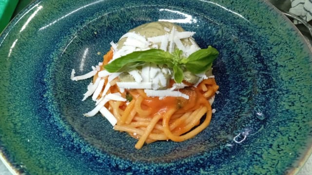 spaghetti al pomodoro - Al Duomo, Taormina