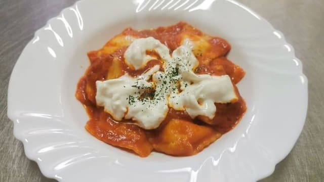 Ravioli alla burrata - Paradiso del boschetto