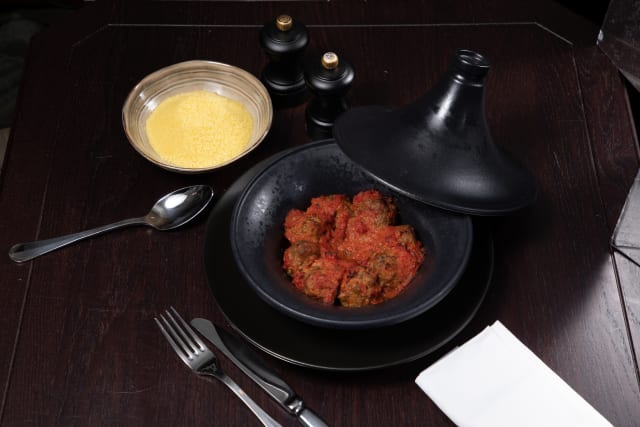 Tajine de kefta à l'oeuf  - Sonia, Paris