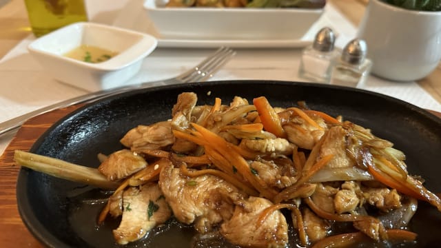 Poulet sauté façon thaï, légumes wok  - l'économat, Levallois-Perret