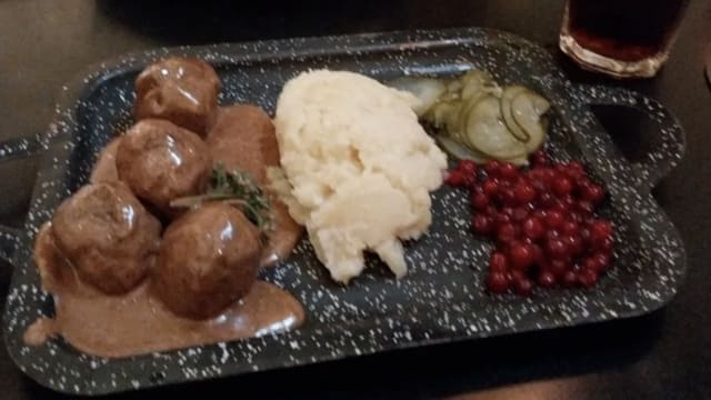 Garlic Meat Balls  - Garlic and Shots, Stockholm