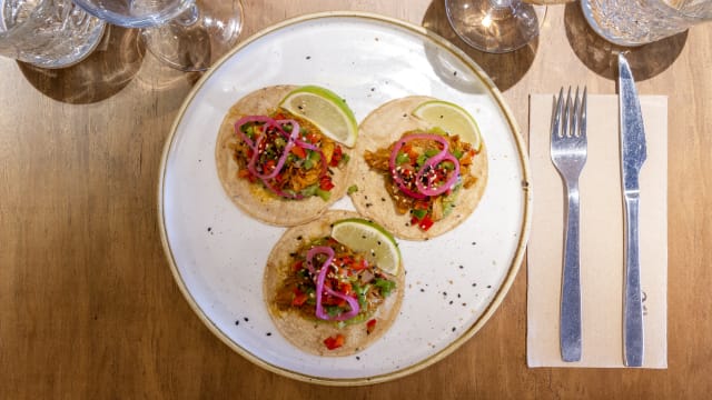 Tacos De Cochinita Pilbil - La Espumosa Terraza MADRID, Madrid