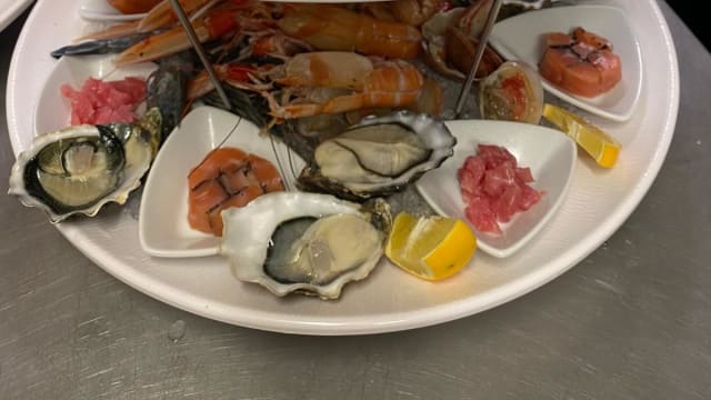 Royal plateau di pesce crudo e cotto min. 2 pax - Ai Serbelloni, Pregnana Milanese