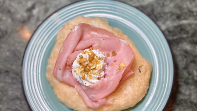 Montanara con mortadella e ricotta - Ziró Lounge Club, Terracina