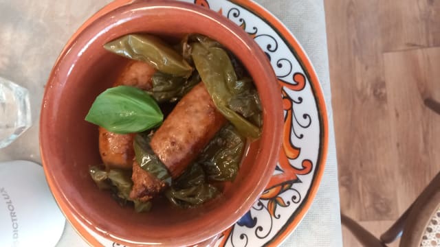 Salsiccia casereccia e friggitelli - Osteria Esperia