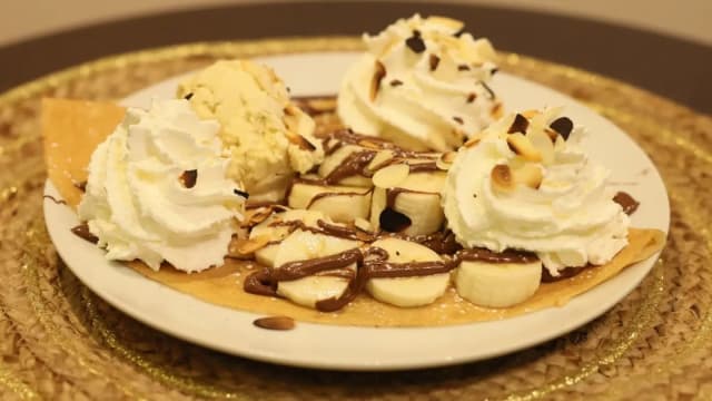 Midi: galette* + dessert* - Crêperie Sénégalette , Paris