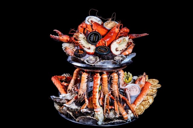 Plat à fruits de mer en barbotine - Longchamp