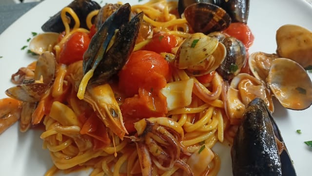 Tonnarelli allo scoglio - Moose bistrot, Ostia