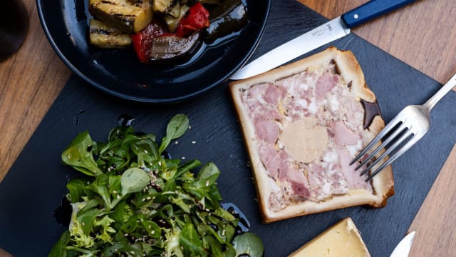 Pâté en croûte du marché Saint-Martin 150g, et salade verte 20g - FOUDRE, Paris