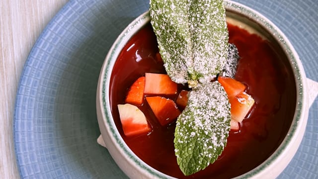 Panna cotta et colis de fruits rouges - Pratolina, Paris