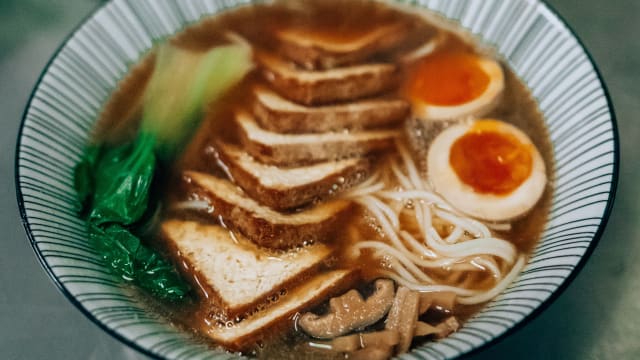 Vegetarian Ramen - Kin Martim Moniz, Lisbon