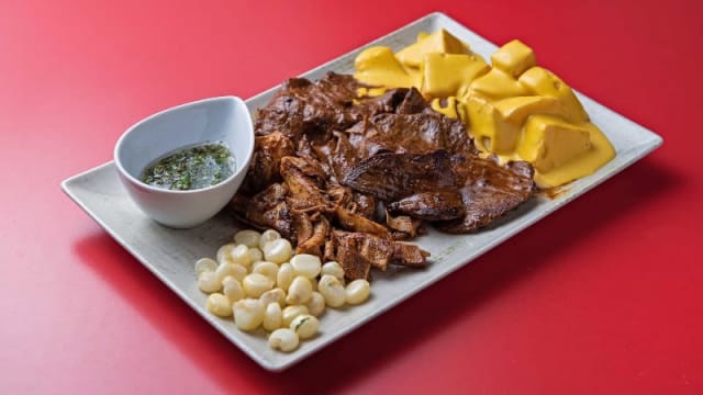 Anticuchos - Paradero Perú