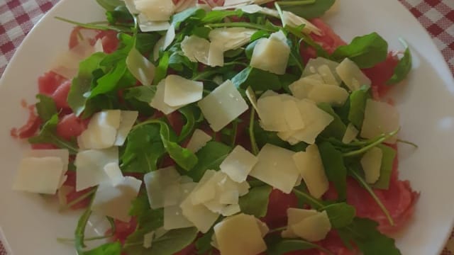 Bresaola, rucola e grana - TRATTORIA DEL BORGO