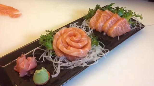 38.Sashimi Salmon  10u - Fuji Ya Barcelona, Barcelona