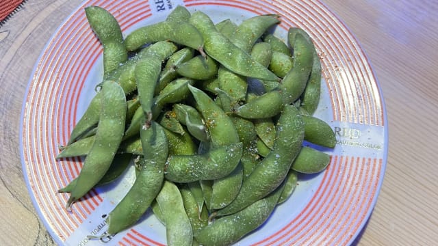 5.Edamame con sal - Fuji Ya Barcelona