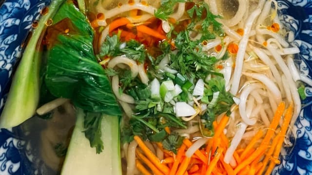 Soupe de nouilles au poulet croustillant  - Un Jour À Lhasa