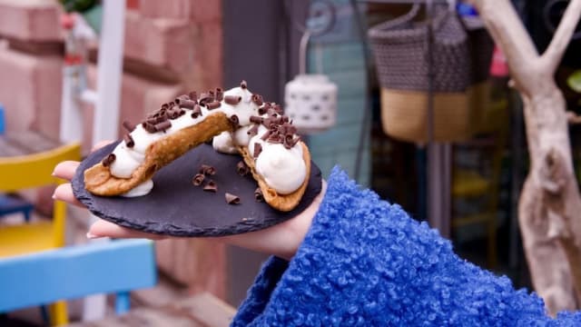 Cannolo scomposto - Al coltello, Bari