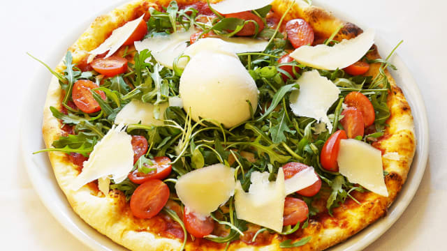 PIZZA BURRATA - Dolce Vita, Levallois-Perret