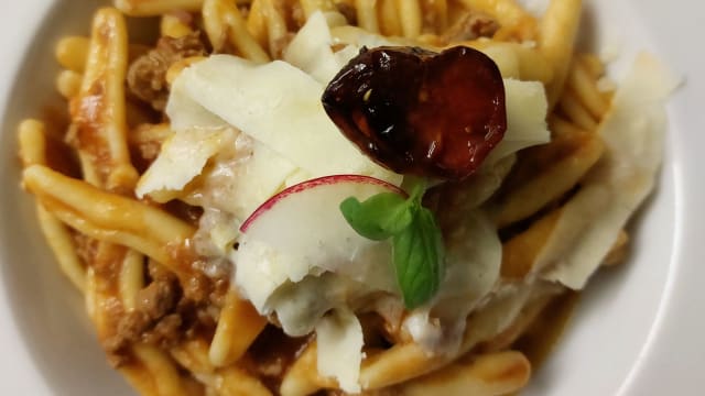 Stozzapreti freschi, ragù di anatara, scaglie di castelmagno - La Corte di Lurago