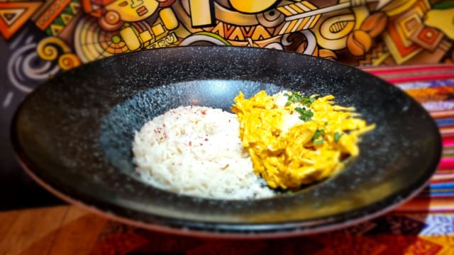 Aji de pollo  - Tumi