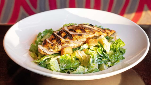 Grilled chicken caesar salad - Hard Rock Cafe - Barcelona, Barcelona