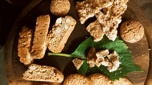 Biscottini & dolcettini - Decale Vineria Pietrasanta, Pietrasanta