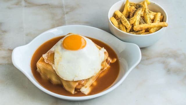 Francesinha - Picalho.copo, Lisbon