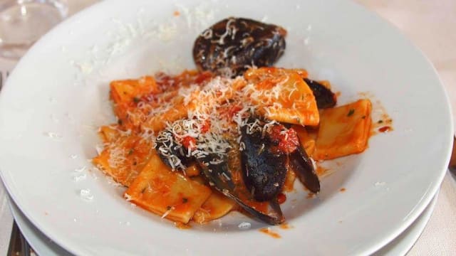 Cozze e n'duja - Pizza E Paccheri Evolution