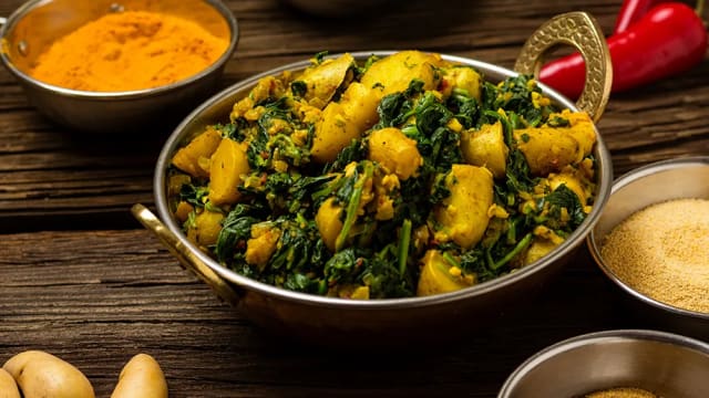 Saag aloo - Ganeshay | Cocina Hindú