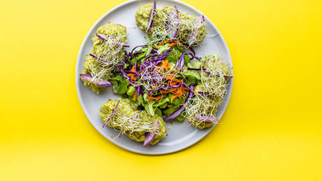 Toastée D’avocat, Crudités, Pain Sans Gluten Chambelland - Apéti Ségur, Paris