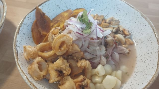 Ceviche carritellero mixto - La cresta bcn, Barcelona