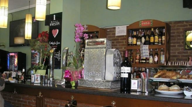 El Café de Lola in Gijón - Restaurant Reviews, Menu and ...