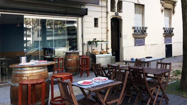 Restaurant Terrasse Boulogne Bar A Huitre Besson In Boulogne Billancourt Restaurant Reviews Menu And Prices Thefork