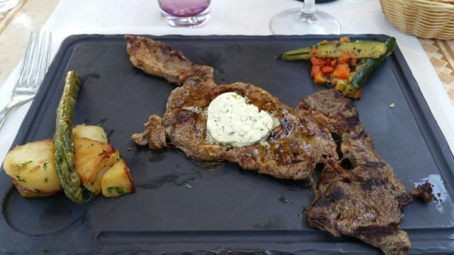 Logis Hotel Le Cours In Saint Gilles Restaurant Reviews Menu