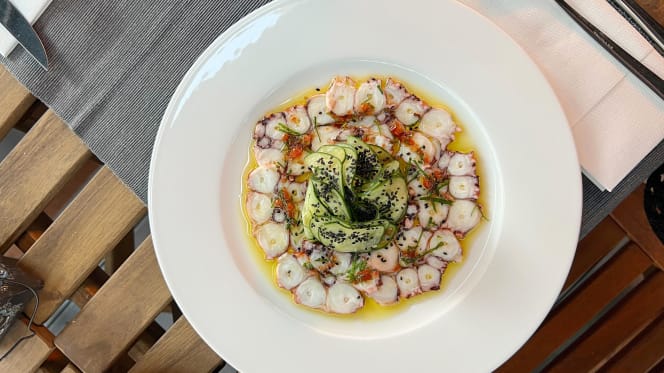LE'O Restaurant & Bar - 8