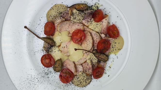 LE'O Restaurant & Bar - 6