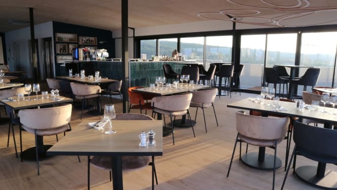 Le Rooptop by Golden Tulip - 7