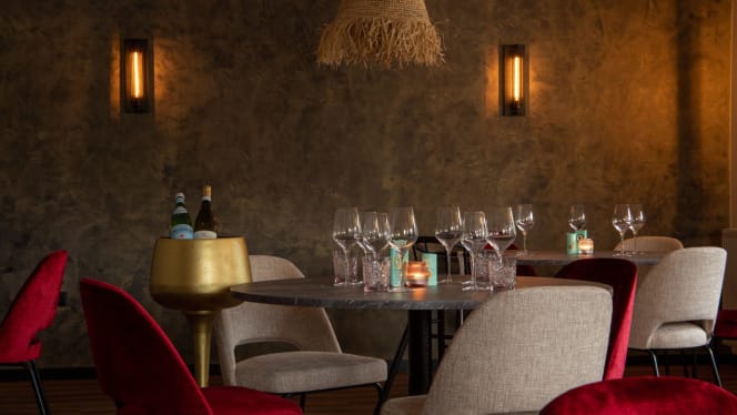 Boutique Hotel Four - 2